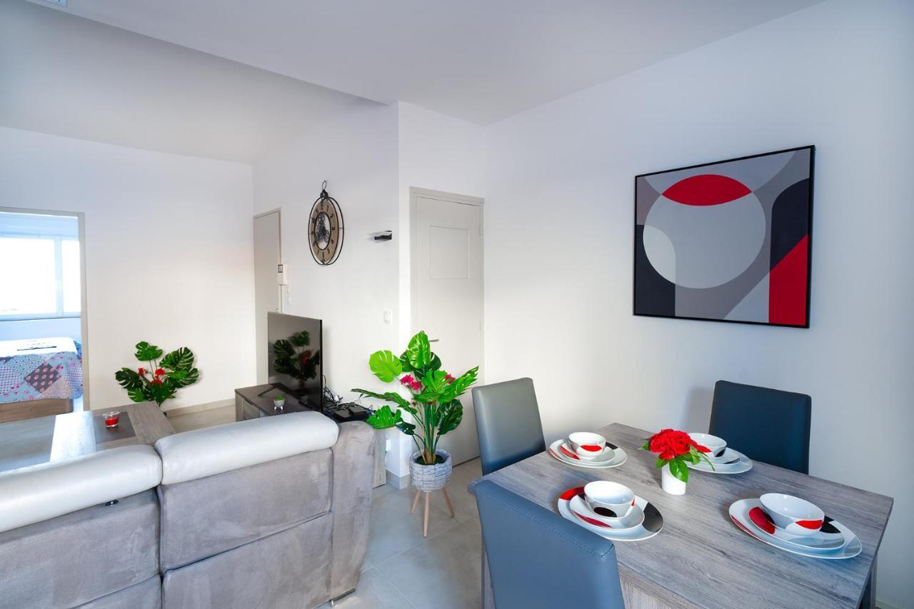 Superbe Appartement A 2 Pas Des Halles, Climatise, Terrasse, Garage Narbonne Luaran gambar