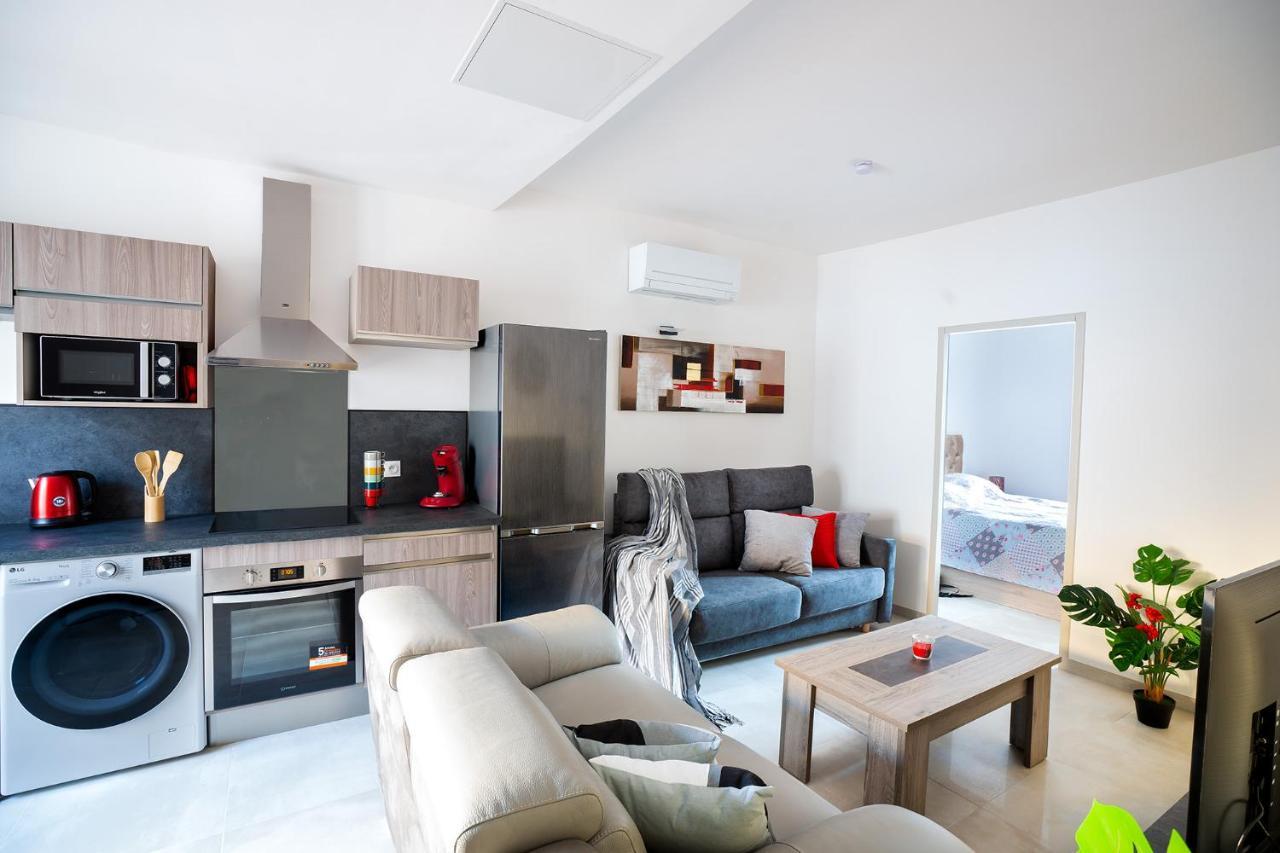 Superbe Appartement A 2 Pas Des Halles, Climatise, Terrasse, Garage Narbonne Luaran gambar