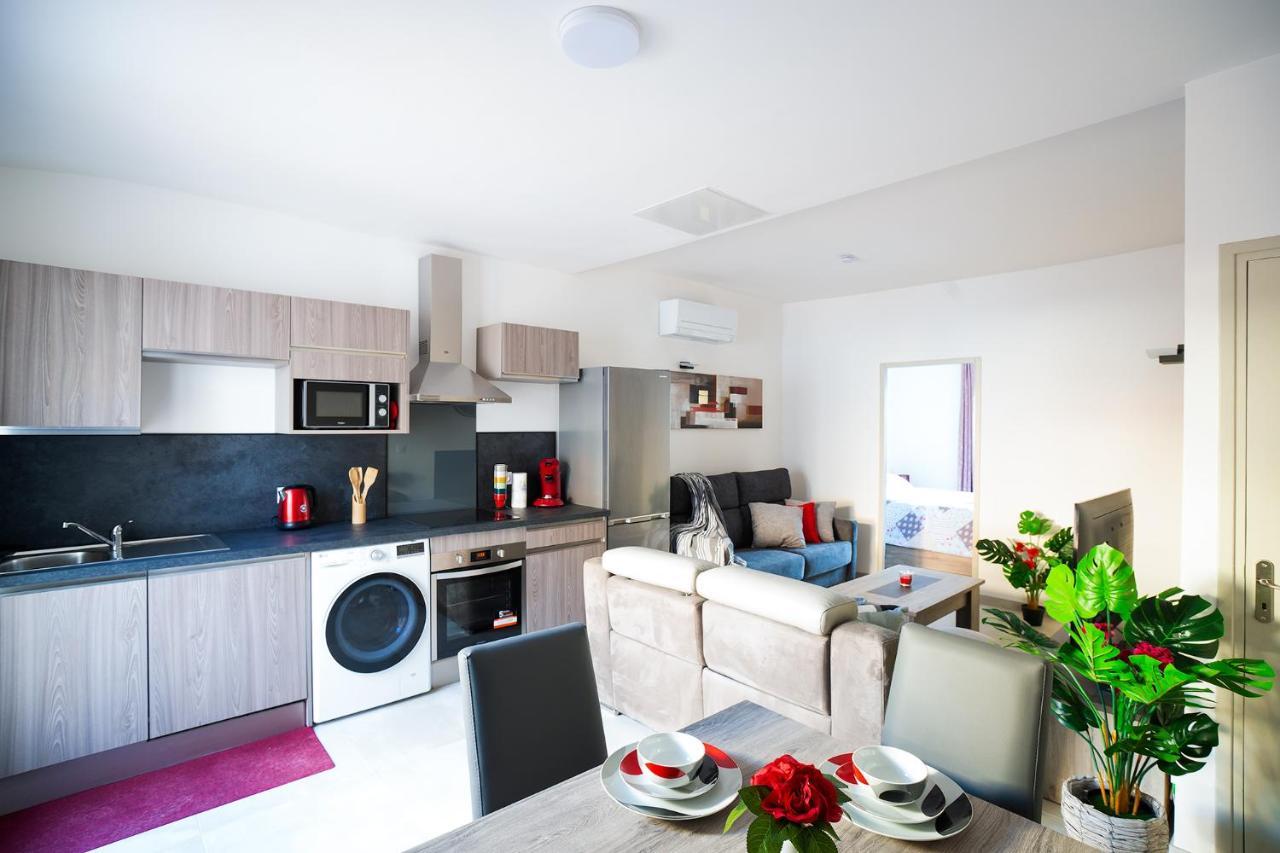 Superbe Appartement A 2 Pas Des Halles, Climatise, Terrasse, Garage Narbonne Luaran gambar