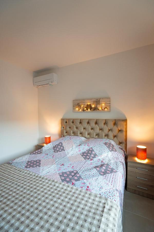 Superbe Appartement A 2 Pas Des Halles, Climatise, Terrasse, Garage Narbonne Luaran gambar